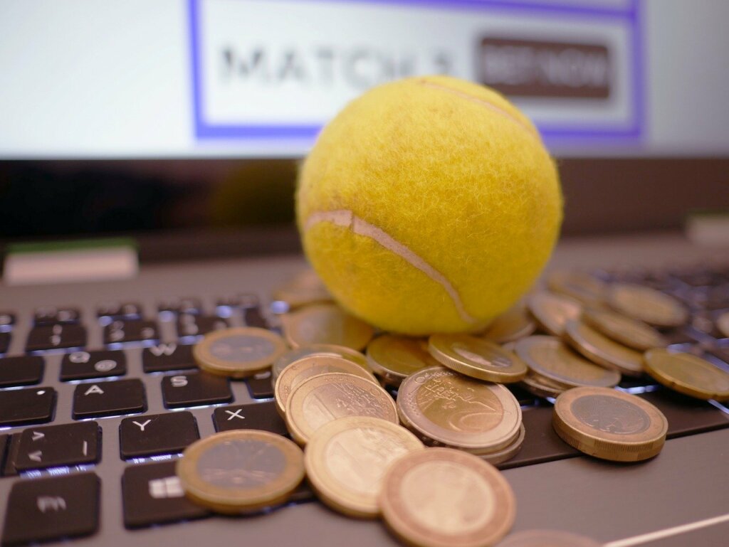 Tennis ball with the coins