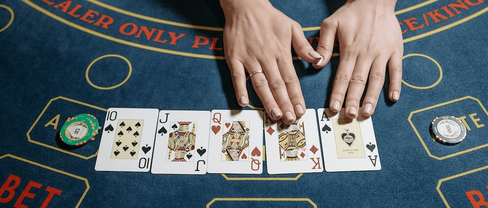Nederlandse gokkers verliezen gemiddeld. pokertafel