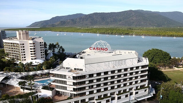 Pullman reef casino hotel