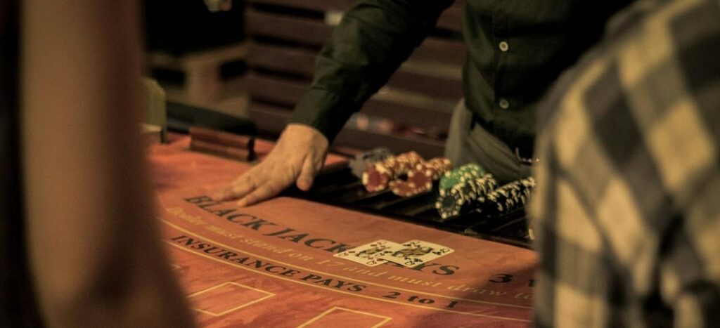 blackjack hand dealer image